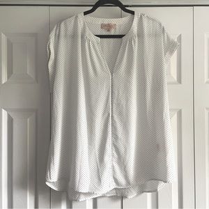 Black and white polka-dot top XL